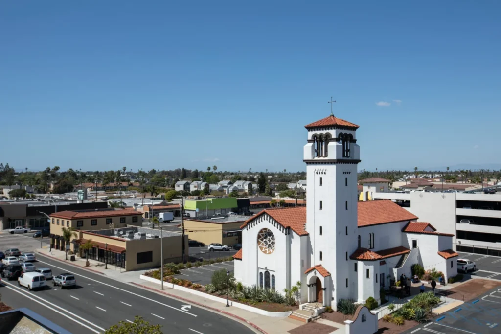 Funeral home serving Costa Mesa CA, Saddleback Chapel Mortuary