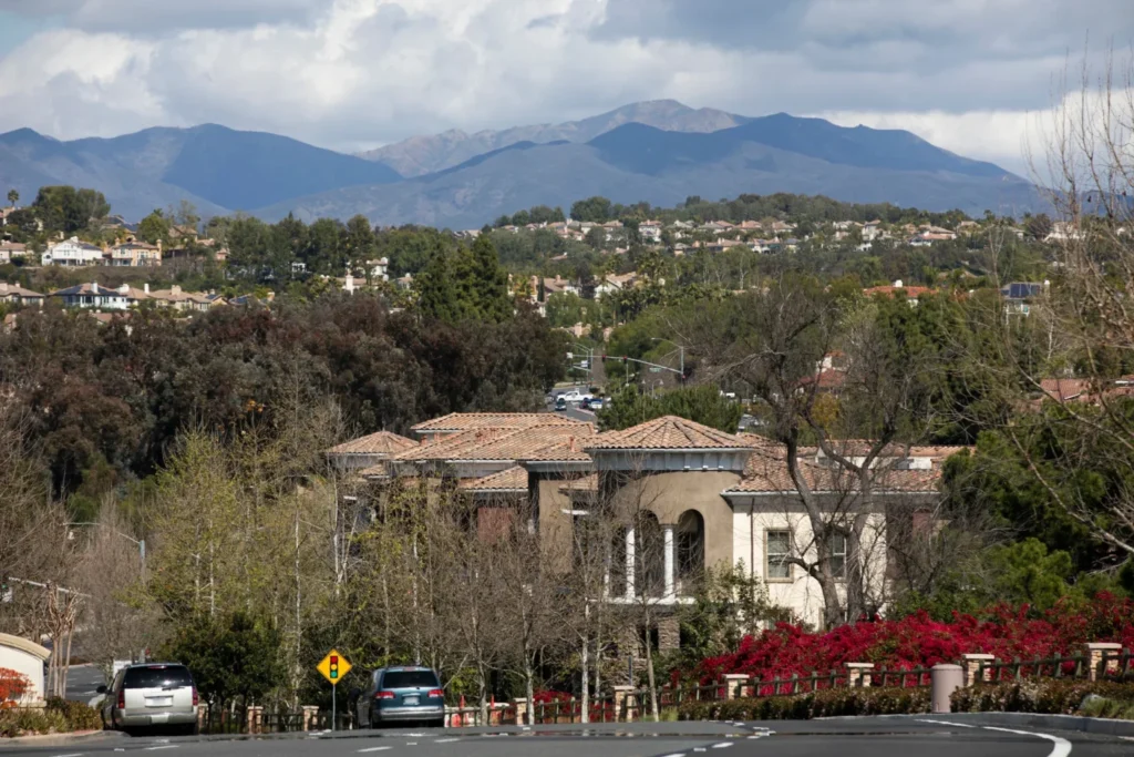 Funeral home serving Mission Viejo CA, Saddleback Chapel Mortuary