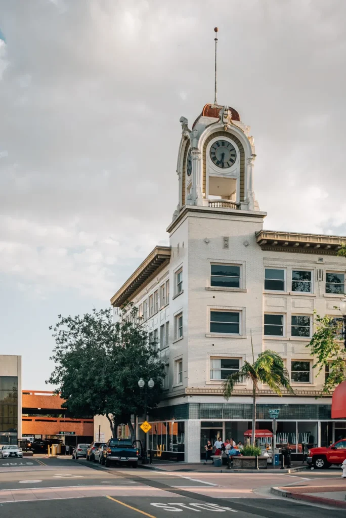 Funeral home serving Santa Ana CA, Saddleback Chapel Mortuary